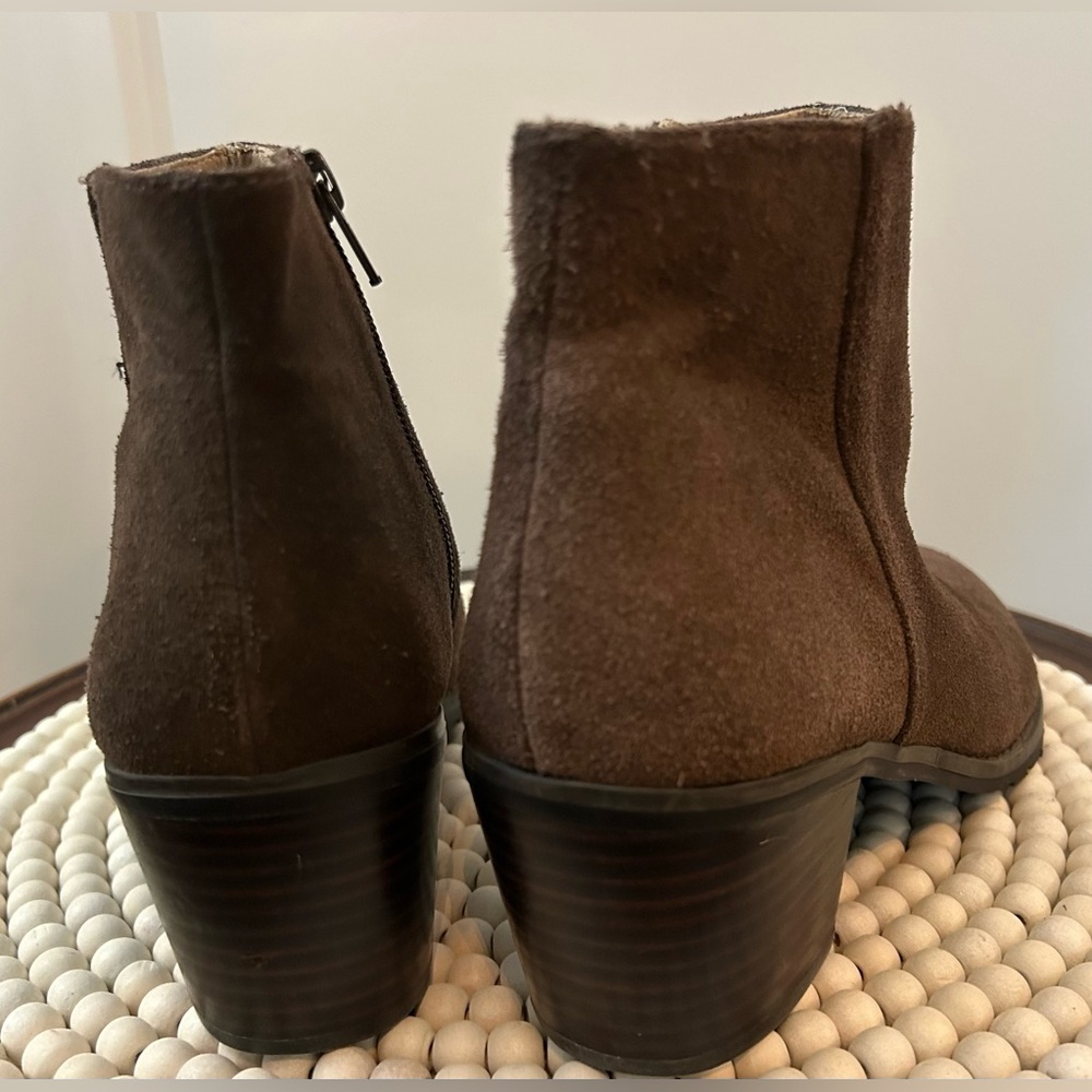 Lands End Chocolate Brown Suede Ankle Boots•Size 7.5B - Picture 4 of 8